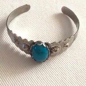3/$10 | Silver and Blue Stone Women's Bracelet